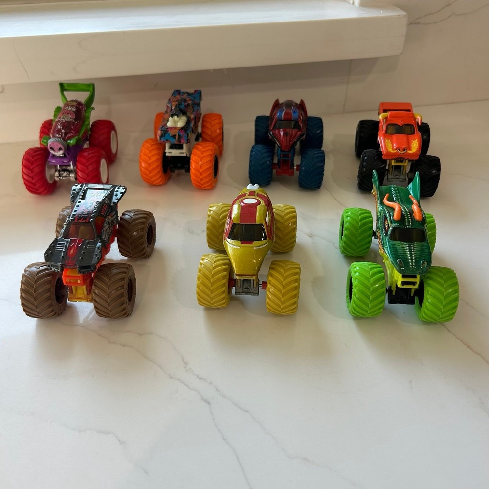 Monster Jam Toy Trucks Bundle 7 Trucks